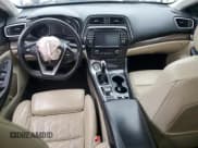 ✅ 2016 Nissan Maxima Platinum • VIN: 1N4AA6AP3GC396147 • Lot: 89930205. Wystawiony na Copart z przebiegiem 154 388 mil. Bezpłatny archiwum sprzedaży aukcyjnych z USA i szczegółowy raport historii pojazdu na DreamBid. Zdjęcie 8.