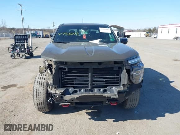 ✅ 2023 GMC Canyon 4WD AT4 • VIN: 1GTP6DEK1P1174713 • Lot: 41733242. Listed on IAAI with 35,705 mi. Free auction sales archive from the USA and detailed vehicle history report at DreamBid. Image 12.