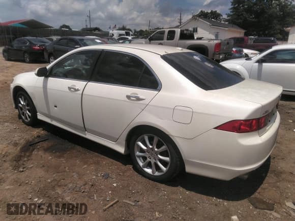 ✅ 2008 Acura TSX Nav • VIN: JH4CL96978C003193 • Lot: 42681577. Listed on IAAI with 293,752 mi. Free auction sales archive from the USA and detailed vehicle history report at DreamBid. Image 3.