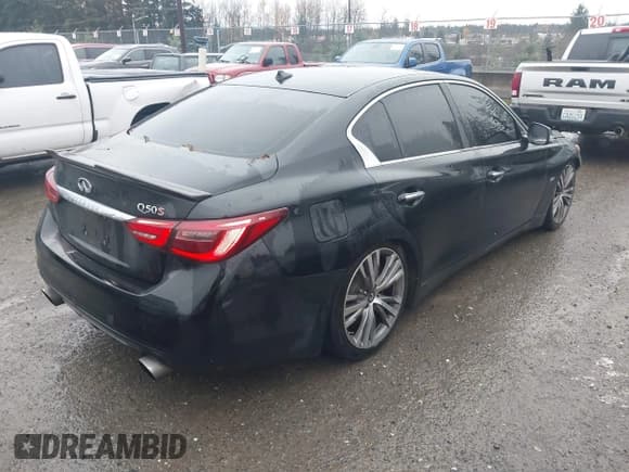 ✅ 2018 Infiniti Q50 Luxe • VIN: JN1EV7AP2JM590985 • Lot: 43833725. Listed on IAAI with 107,637 mi. Free auction sales archive from the USA and detailed vehicle history report at DreamBid. Image 4.