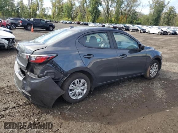 ✅ 2019 Toyota Yaris L • VIN: 3MYDLBYV6KY528432 • Lot: 81320025. Listed on Copart with 65,018 mi. Free auction sales archive from the USA and detailed vehicle history report at DreamBid. Image 3.