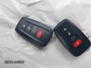 ✅ 2022 Toyota Highlander Hybrid LE • VIN: 5TDBBRCH2NS560230 • Lot: 43154558. Listed on IAAI with 41,048 mi. Free auction sales archive from the USA and detailed vehicle history report at DreamBid. Image 11.