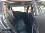 ✅ 2020 Tesla Model 3 Standard Range Plus • VIN: 5YJ3E1EA0LF792954 • Lot: 43529987. Wystawiony na IAAI z przebiegiem 60 060 mil. Bezpłatny archiwum sprzedaży aukcyjnych z USA i szczegółowy raport historii pojazdu na DreamBid. Zdjęcie 8.