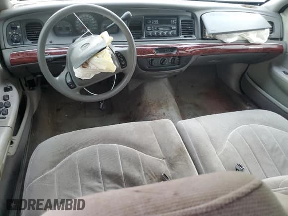 ✅ 2000 Mercury Grand Marquis GS • VIN: 2MEFM74W7YX720199 • Lot: 86310775. Wystawiony na Copart z przebiegiem 113 451 mil. Bezpłatny archiwum sprzedaży aukcyjnych z USA i szczegółowy raport historii pojazdu na DreamBid. Zdjęcie 8.