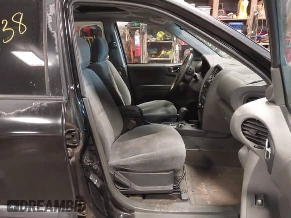 2003 Hyundai Santa Fe GLS с VIN KM8SC73D43U351672, выставлен на аукционе IAAI как лот 41767938 с пробегом 175 843 миль миль и . История ставок и продаж доступна на DreamBid. Изображение 5.