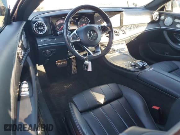 ✅ 2018 Mercedes-Benz E 400 • VIN: WDD1J6FB6JF044344 • Lot: 90789975. Wystawiony na Copart z przebiegiem Nie podano. Bezpłatny archiwum sprzedaży aukcyjnych z USA i szczegółowy raport historii pojazdu na DreamBid. Zdjęcie 8.