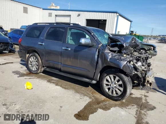 ✅ 2014 Toyota Sequoia Limited • VIN: 5TDKY5G1XES053757 • Лот: 83827324. Опубликован ранее на Copart с пробегом Не указан. Бесплатный доступ к архиву аукционных продаж из США и подробный отчёт об истории автомобиля на DreamBid. Изображение 4.