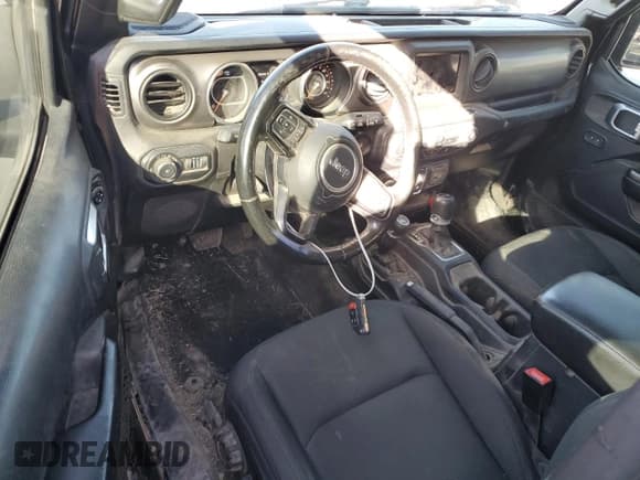 ✅ 2020 Jeep Wrangler Willys • VIN: 1C4GJXAN0LW135754 • Лот: 73571554. Опубликован ранее на Copart с пробегом 68 869 миль. Бесплатный доступ к архиву аукционных продаж из США и подробный отчёт об истории автомобиля на DreamBid. Изображение 8.