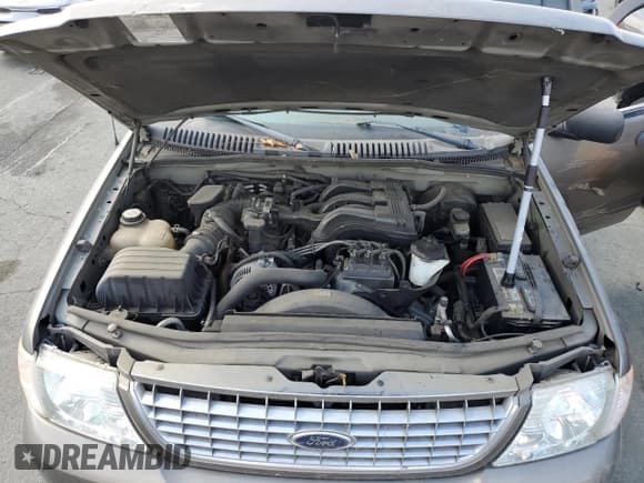 ✅ 2004 Ford Explorer XLT • VIN: 1FMZU73E54UC06615 • Lot: 71686384. Wystawiony na Copart z przebiegiem 158 941 mil. Bezpłatny archiwum sprzedaży aukcyjnych z USA i szczegółowy raport historii pojazdu na DreamBid. Zdjęcie 12.