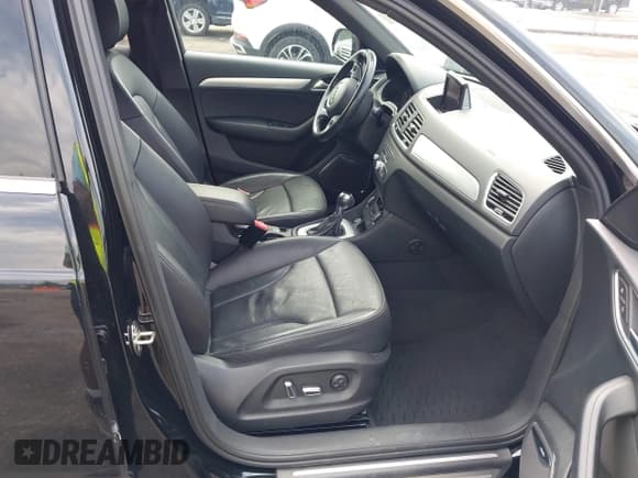 ✅ 2017 Audi Q3 Prestige • VIN: WA1GCCFS9HR005523 • Lot: 42573661. Listed on IAAI with 128,154 mi. Free auction sales archive from the USA and detailed vehicle history report at DreamBid. Image 5.