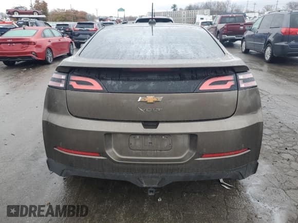 ✅ 2015 Chevrolet Volt • VIN: 1G1RD6E47FU125839 • Lot: 79265044. Wystawiony na Copart z przebiegiem 132 270 mil. Bezpłatny archiwum sprzedaży aukcyjnych z USA i szczegółowy raport historii pojazdu na DreamBid. Zdjęcie 6.