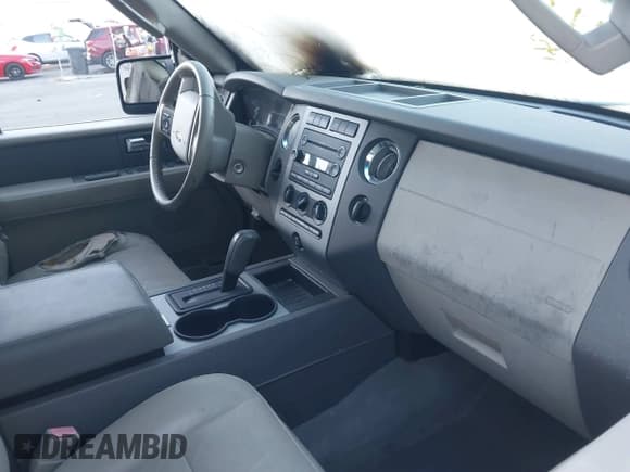 ✅ 2010 Ford Expedition SSV • VIN: 1FMJU1F59AEB51677 • Lot: 40580840. Listed on IAAI with Not provided. Free auction sales archive from the USA and detailed vehicle history report at DreamBid. Image 5.