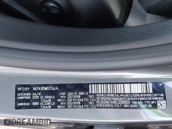 ✅ 2025 Alfa Romeo Tonale • VIN: ZASNATAN6S3090601 • Lot: 42060116. Wystawiony na IAAI z przebiegiem 869 mil. Bezpłatny archiwum sprzedaży aukcyjnych z USA i szczegółowy raport historii pojazdu na DreamBid. Zdjęcie 9.