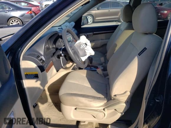 ✅ 2007 Hyundai Santa Fe GLS • VIN: 5NMSG73D77H102921 • Лот: 75212064. Опубликован ранее на Copart с пробегом 158 731 миль. Бесплатный доступ к архиву аукционных продаж из США и подробный отчёт об истории автомобиля на DreamBid. Изображение 7.