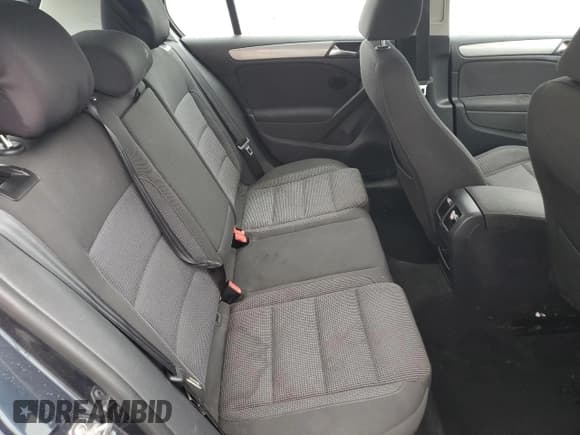 ✅ 2013 Volkswagen Golf • VIN: WVWDB7AJ4DW128790 • Лот: 90018565. Опубликован ранее на Copart с пробегом 162 741 миль. Бесплатный доступ к архиву аукционных продаж из США и подробный отчёт об истории автомобиля на DreamBid. Изображение 11.