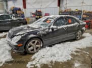 ✅ 2005 Mercedes-Benz C 230 Kompressor • VIN: WDBRF40J65F725336 • Лот: 94676555. Опубликован ранее на Copart с пробегом 212 831 миль. Бесплатный доступ к архиву аукционных продаж из США и подробный отчёт об истории автомобиля на DreamBid. Изображение 1.