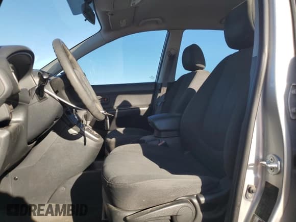 ✅ 2009 Kia Rondo LX • VIN: KNAFG528597247666 • Lot: 91951305. Wystawiony na Copart z przebiegiem 103 966 mil. Bezpłatny archiwum sprzedaży aukcyjnych z USA i szczegółowy raport historii pojazdu na DreamBid. Zdjęcie 7.