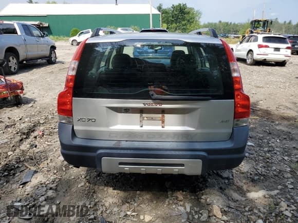 ✅ 2005 Volvo XC70 • VIN: YV1SZ592851188262 • Lot: 65539084. Listed on Copart with 123,022 mi. Free auction sales archive from the USA and detailed vehicle history report at DreamBid. Image 6.