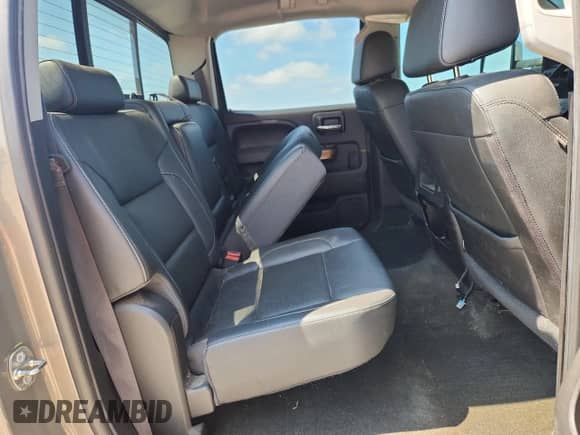 2017 Chevrolet Silverado 2500HD LTZ с VIN 1GC1KWEY4HF156440, выставлен на аукционе Copart как лот 71732905 с пробегом 180 327 миль миль и Списание • Salvage title. История ставок и продаж доступна на DreamBid. Изображение 10.