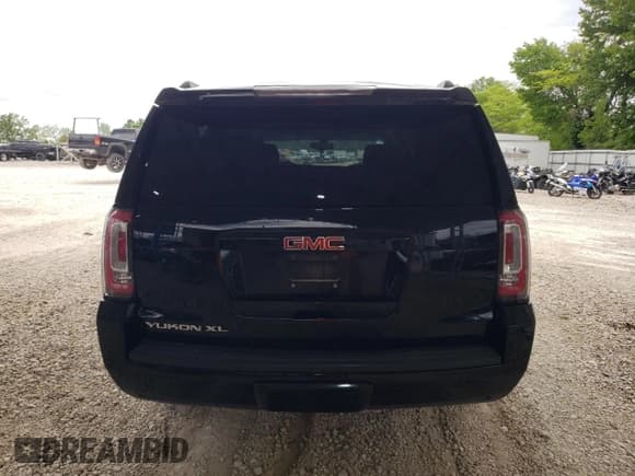 ✅ 2015 GMC Yukon XL SLE • VIN: 1GKS1GKC7FR689890 • Lot: 55467635. Wystawiony na Copart z przebiegiem 226 592 mil. Bezpłatny archiwum sprzedaży aukcyjnych z USA i szczegółowy raport historii pojazdu na DreamBid. Zdjęcie 6.