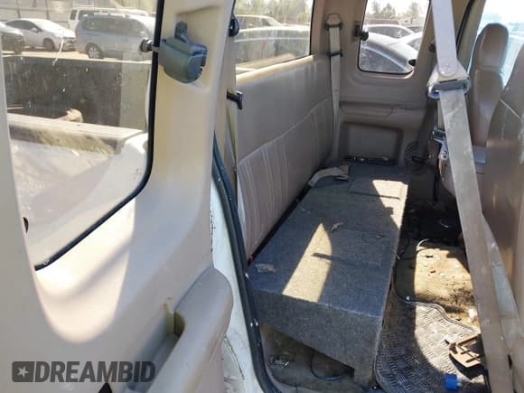 ✅ 1997 Ford F-150 XL • VIN: 2FTDX0765VCA90446 • Lot: 43658347. Listed on IAAI with 129,908 mi. Free auction sales archive from the USA and detailed vehicle history report at DreamBid. Image 8.