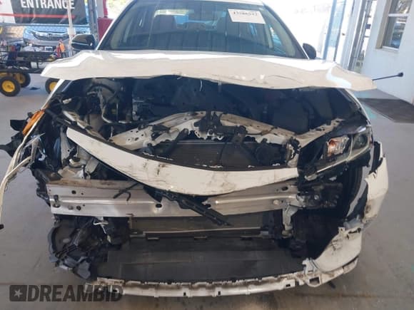 ✅ 2020 Toyota Camry SE • VIN: 4T1G11AK4LU857903 • Lot: 43586522. Wystawiony na IAAI z przebiegiem 36 493 mil. Bezpłatny archiwum sprzedaży aukcyjnych z USA i szczegółowy raport historii pojazdu na DreamBid. Zdjęcie 12.