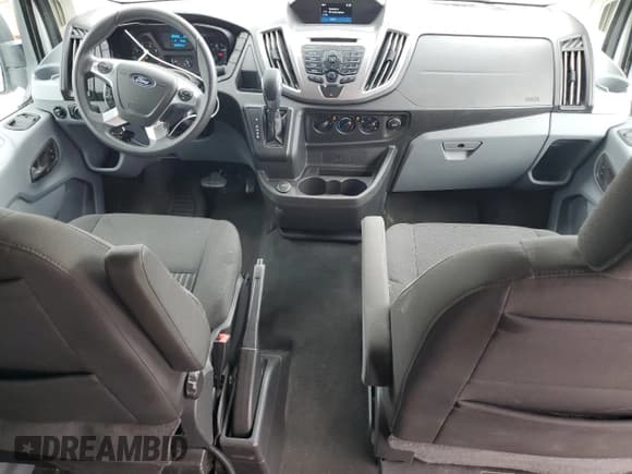 ✅ 2018 Ford Transit Passenger XL • VIN: 1FBZX2YG0JKA24664 • Лот: 65538905. Опубликован ранее на Copart с пробегом 50 271 миль. Бесплатный доступ к архиву аукционных продаж из США и подробный отчёт об истории автомобиля на DreamBid. Изображение 8.
