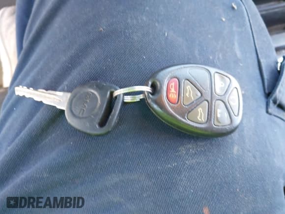 ✅ 2010 GMC Yukon Denali • VIN: 1GKUKEEF7AR202423 • Lot: 43450619. Listed on IAAI with 220,158 mi. Free auction sales archive from the USA and detailed vehicle history report at DreamBid. Image 11.