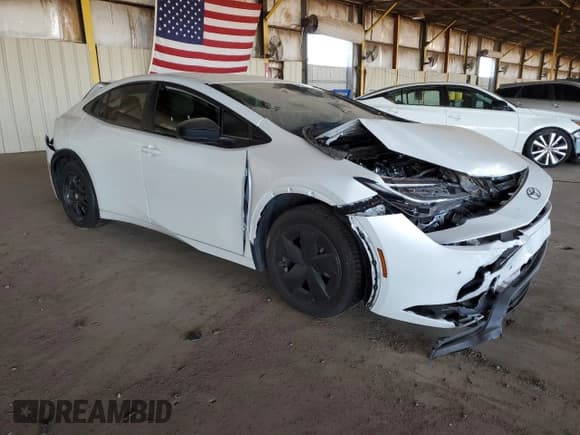 ✅ 2025 Toyota Prius LE • VIN: JTDACAAU8S3050682 • Лот: 82563505. Опубликован ранее на Copart с пробегом 37 393 миль. Бесплатный доступ к архиву аукционных продаж из США и подробный отчёт об истории автомобиля на DreamBid. Изображение 4.