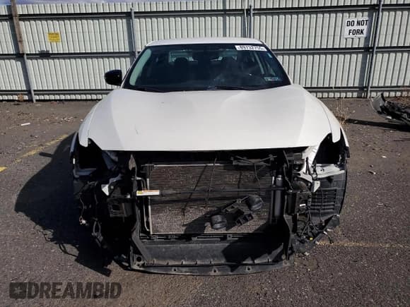 ✅ 2016 Nissan Maxima Platinum • VIN: 1N4AA6AP4GC407740 • Lot: 89732755. Wystawiony na Copart z przebiegiem 138 007 mil. Bezpłatny archiwum sprzedaży aukcyjnych z USA i szczegółowy raport historii pojazdu na DreamBid. Zdjęcie 5.