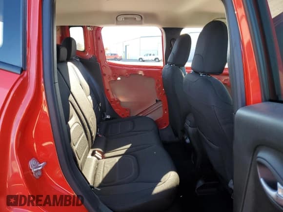 ✅ 2021 Jeep Renegade Latitude • VIN: ZACNJDBB7MPM50816 • Lot: 91048335. Wystawiony na Copart z przebiegiem 50 127 mil. Bezpłatny archiwum sprzedaży aukcyjnych z USA i szczegółowy raport historii pojazdu na DreamBid. Zdjęcie 11.