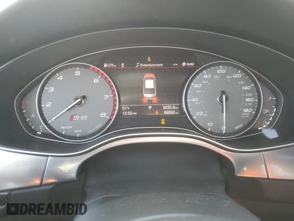 ✅ 2017 Audi S6 Prestige • VIN: WAUHFAFC3HN123649 • Lot: 82671294. Wystawiony na Copart z przebiegiem 66 592 mil. Bezpłatny archiwum sprzedaży aukcyjnych z USA i szczegółowy raport historii pojazdu na DreamBid. Zdjęcie 9.