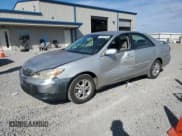 ✅ 2005 Toyota Camry STD • VIN: 4T1BE32K55U084340 • Lot: 84587055. Wystawiony na Copart z przebiegiem 256 491 mil. Bezpłatny archiwum sprzedaży aukcyjnych z USA i szczegółowy raport historii pojazdu na DreamBid. Zdjęcie 1.