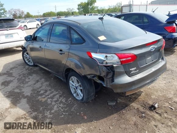 ✅ 2018 Ford Focus SE • VIN: 1FADP3FE6JL269966 • Лот: 43401107. Опубликован ранее на IAAI с пробегом 77 865 миль. Бесплатный доступ к архиву аукционных продаж из США и подробный отчёт об истории автомобиля на DreamBid. Изображение 3.
