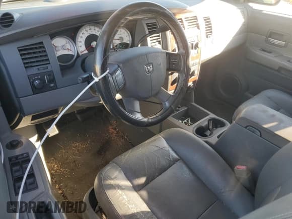 ✅ 2005 Dodge Durango SLT • VIN: 1D8HB48D65F617999 • Лот: 82536625. Опубликован ранее на Copart с пробегом 215 539 миль. Бесплатный доступ к архиву аукционных продаж из США и подробный отчёт об истории автомобиля на DreamBid. Изображение 8.