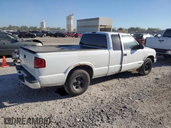 2002 Chevrolet S-10 LS с VIN 1GCCS19W128105784, выставлен на аукционе Copart как лот 73463244 с пробегом Не указан миль и Чистый • Clean title. История ставок и продаж доступна на DreamBid. Изображение 3.