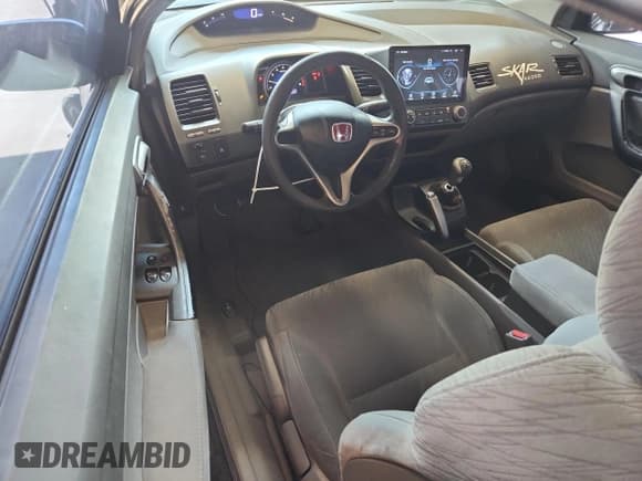 ✅ 2010 Honda Civic LX • VIN: 2HGFG1A6XAH509493 • Lot: 63681945. Listed on Copart with 110,531 mi. Free auction sales archive from the USA and detailed vehicle history report at DreamBid. Image 8.