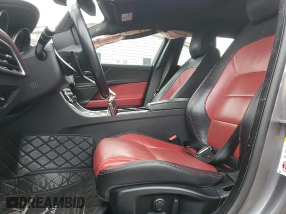 ✅ 2017 Jaguar XE 35t R-Sport • VIN: SAJAL4BV3HA960271 • Lot: 81973034. Listed on Copart with 75,368 mi. Free auction sales archive from the USA and detailed vehicle history report at DreamBid. Image 7.