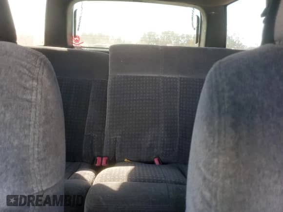 1998 Chevrolet Blazer LT с VIN 1GNDT13W0W2139791, выставлен на аукционе Copart как лот 82224464 с пробегом 171 508 миль миль и На запчасти • Non repairable. История ставок и продаж доступна на DreamBid. Изображение 10.