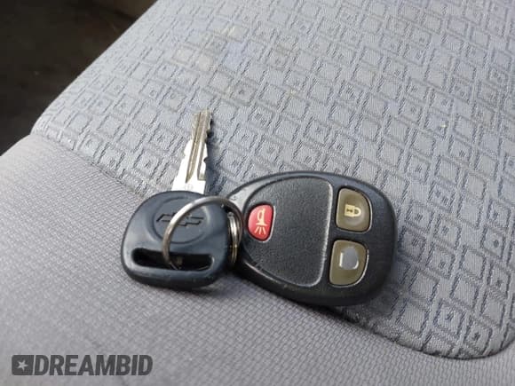 ✅ 2008 Chevrolet Equinox LT • VIN: 2CNDL43F886077794 • Лот: 41846352. Опубликован ранее на IAAI с пробегом 148 000 миль. Бесплатный доступ к архиву аукционных продаж из США и подробный отчёт об истории автомобиля на DreamBid. Изображение 11.