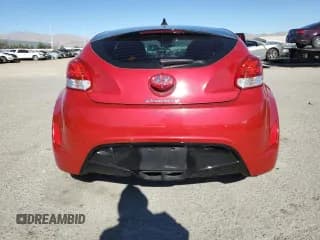 ✅ 2017 Hyundai Veloster • VIN: KMHTC6AD6HU315510 • Lot: 80117174. Wystawiony na Copart z przebiegiem 63 428 mil. Bezpłatny archiwum sprzedaży aukcyjnych z USA i szczegółowy raport historii pojazdu na DreamBid. Zdjęcie 6.