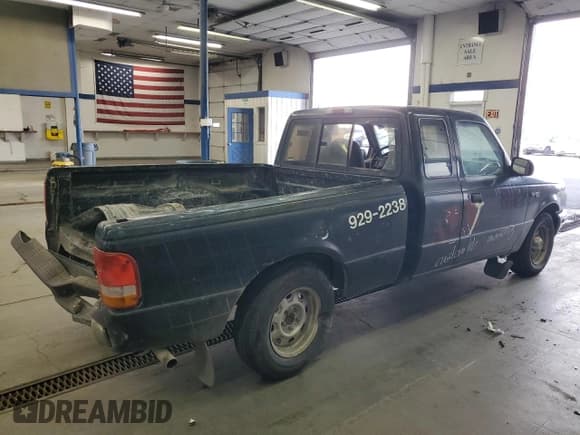 ✅ 1996 Ford Ranger XLT • VIN: 1FTCR14X0TPA59559 • Lot: 92605745. Wystawiony na Copart z przebiegiem 243 801 mil. Bezpłatny archiwum sprzedaży aukcyjnych z USA i szczegółowy raport historii pojazdu na DreamBid. Zdjęcie 3.