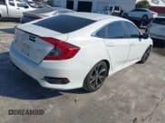 ✅ 2019 Honda Civic Sport • VIN: 2HGFC2E83KH550398 • Lot: 43699014. Wystawiony na IAAI z przebiegiem Nie podano. Bezpłatny archiwum sprzedaży aukcyjnych z USA i szczegółowy raport historii pojazdu na DreamBid. Zdjęcie 4.