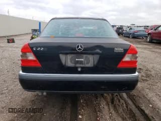 ✅ 1994 Mercedes-Benz 200 220 • VIN: WDBHA22E2RF052839 • Lot: 78944274. Wystawiony na Copart z przebiegiem Nie podano. Bezpłatny archiwum sprzedaży aukcyjnych z USA i szczegółowy raport historii pojazdu na DreamBid. Zdjęcie 6.