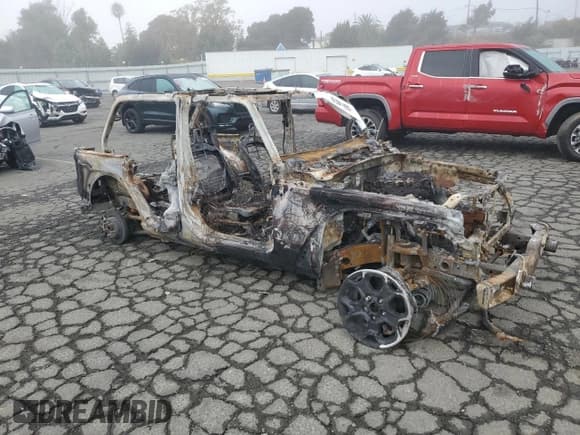 ✅ 2023 Jeep Wrangler • VIN: 1C4JJXN65PW663143 • Лот: 87001405. Опубликован ранее на Copart с пробегом Не указан. Бесплатный доступ к архиву аукционных продаж из США и подробный отчёт об истории автомобиля на DreamBid. Изображение 4.