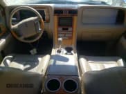 ✅ 2008 Lincoln Navigator • VIN: 5LMFU28578LJ21864 • Lot: 70296315. Wystawiony na Copart z przebiegiem 254 039 mil. Bezpłatny archiwum sprzedaży aukcyjnych z USA i szczegółowy raport historii pojazdu na DreamBid. Zdjęcie 8.