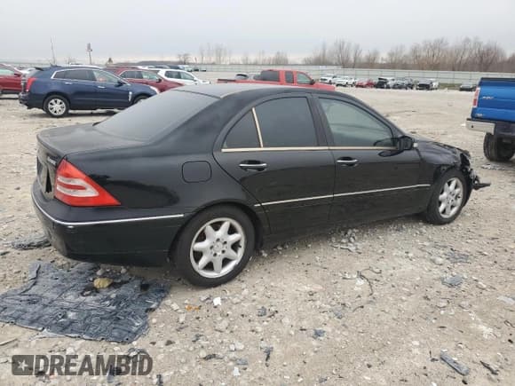 ✅ 2003 Mercedes-Benz C 240 • VIN: WDBRF81J03F374264 • Lot: 51058085. Wystawiony na Copart z przebiegiem 167 865 mil. Bezpłatny archiwum sprzedaży aukcyjnych z USA i szczegółowy raport historii pojazdu na DreamBid. Zdjęcie 3.
