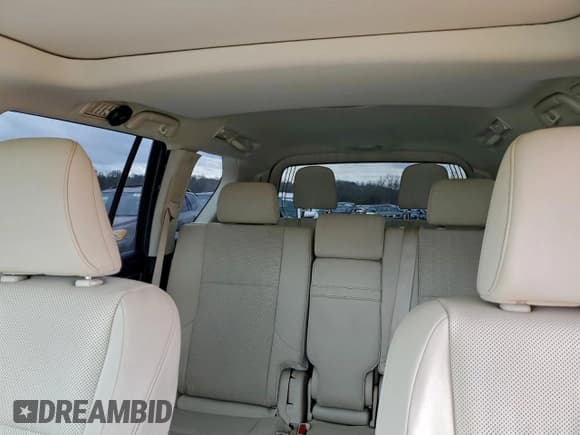 ✅ 2021 Lexus GX 460 Premium • VIN: JTJAM7BX4M5295301 • Lot: 93872625. Wystawiony na Copart z przebiegiem 41 395 mil. Bezpłatny archiwum sprzedaży aukcyjnych z USA i szczegółowy raport historii pojazdu na DreamBid. Zdjęcie 10.