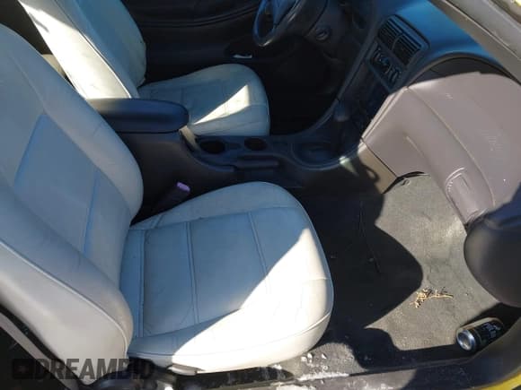 ✅ 2002 Ford Mustang Deluxe • VIN: 1FAFP44422F160431 • Лот: 41578255. Опубликован ранее на IAAI с пробегом 97 396 миль. Бесплатный доступ к архиву аукционных продаж из США и подробный отчёт об истории автомобиля на DreamBid. Изображение 5.