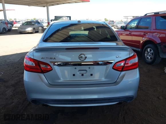 ✅ 2017 Nissan Altima S • VIN: 1N4AL3AP5HC175904 • Lot: 42910247. Wystawiony na IAAI z przebiegiem 167 328 mil. Bezpłatny archiwum sprzedaży aukcyjnych z USA i szczegółowy raport historii pojazdu na DreamBid. Zdjęcie 16.